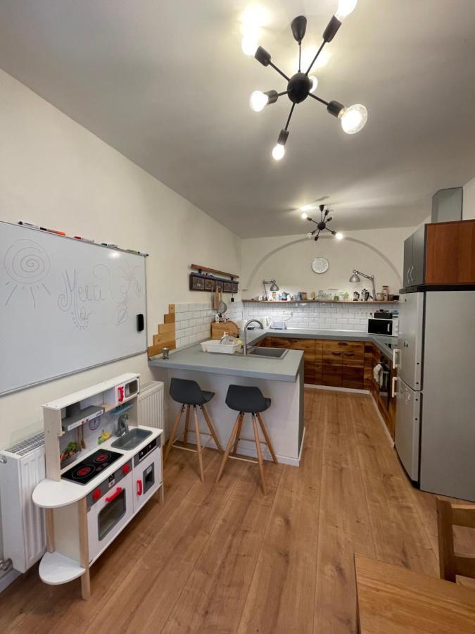Central Retro Apartment Sibiu Exteriör bild